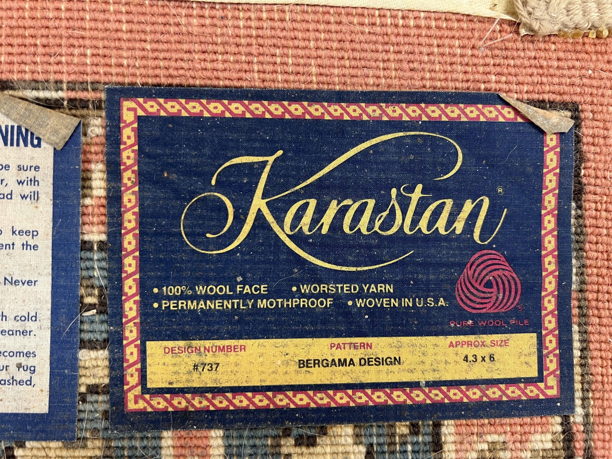 Karastan Rug 4x6 Bergama Design #737, Karastan Area Rug, Vintage Wool Karastan Carpet, Original Collection 700 Series, Salmon Red Light Blue - Nuvé