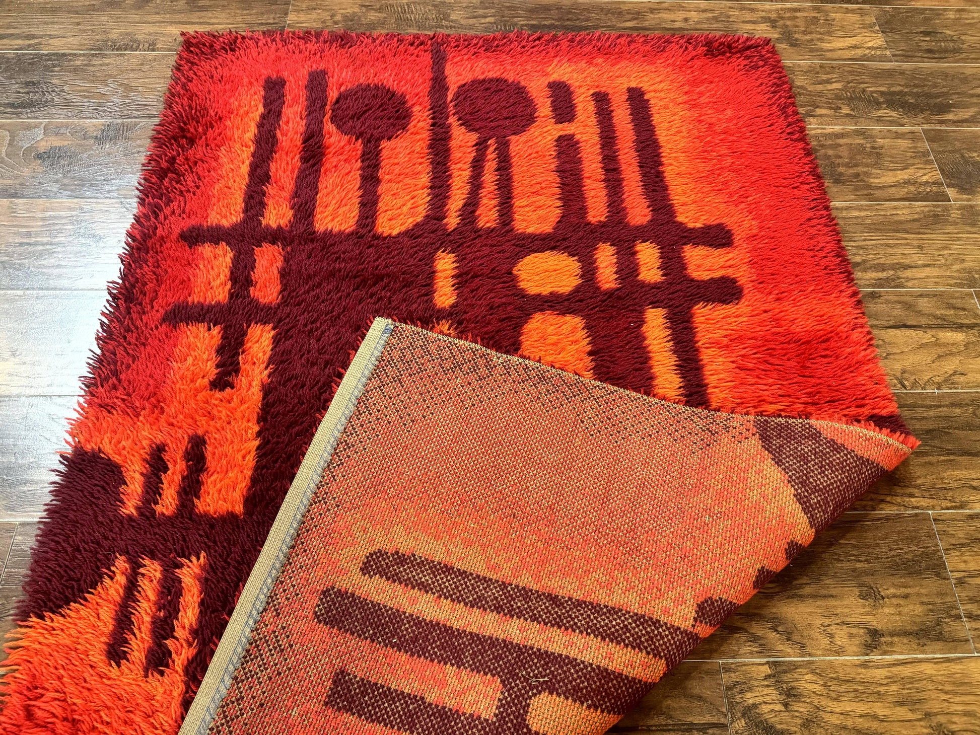 Danish Rya Shag Rug 4x6, Red Vintage Mid Century Retro Abstract Shag Rug - Nuvé