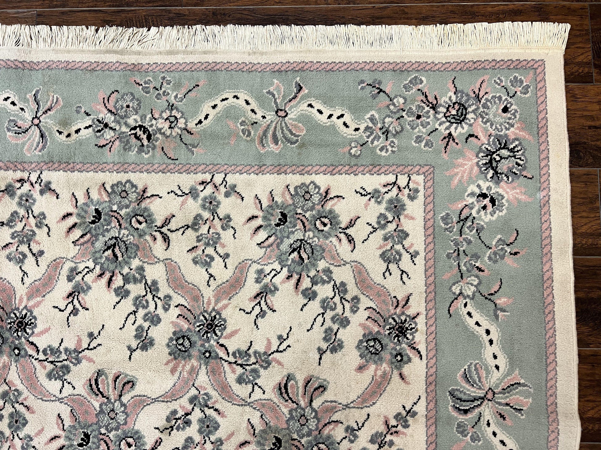 Belgium Power Loomed Rug 8x11, Ivory and Green, Wool Carpet, Floral - Nuvé