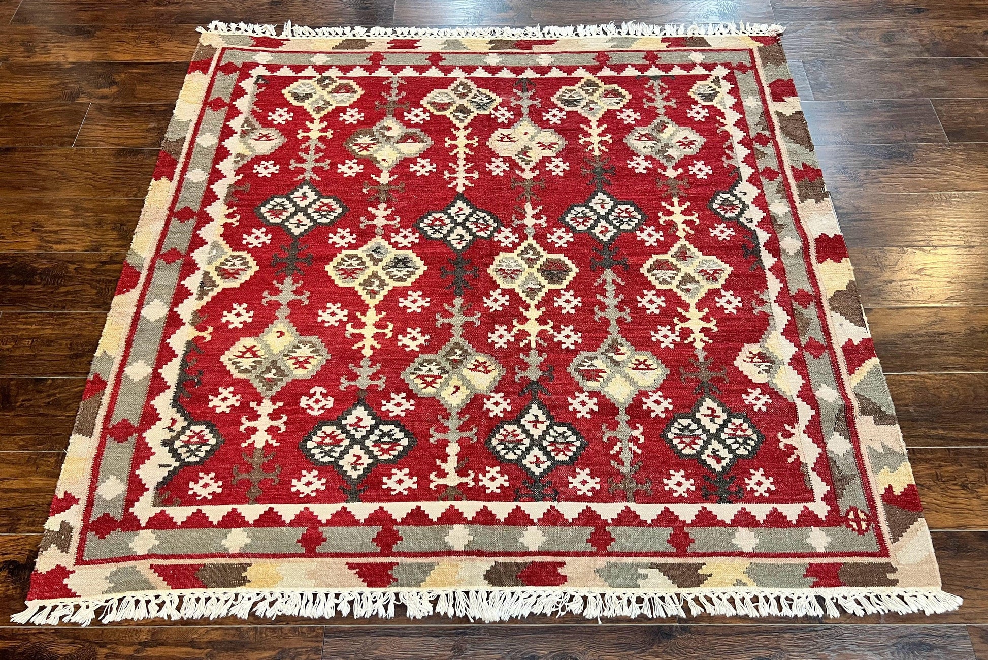 Indian Kilim Rug 6x6, Square Kilim Flatweave Carpet, Vintage Handmade Wool Rug, Red - Nuvé
