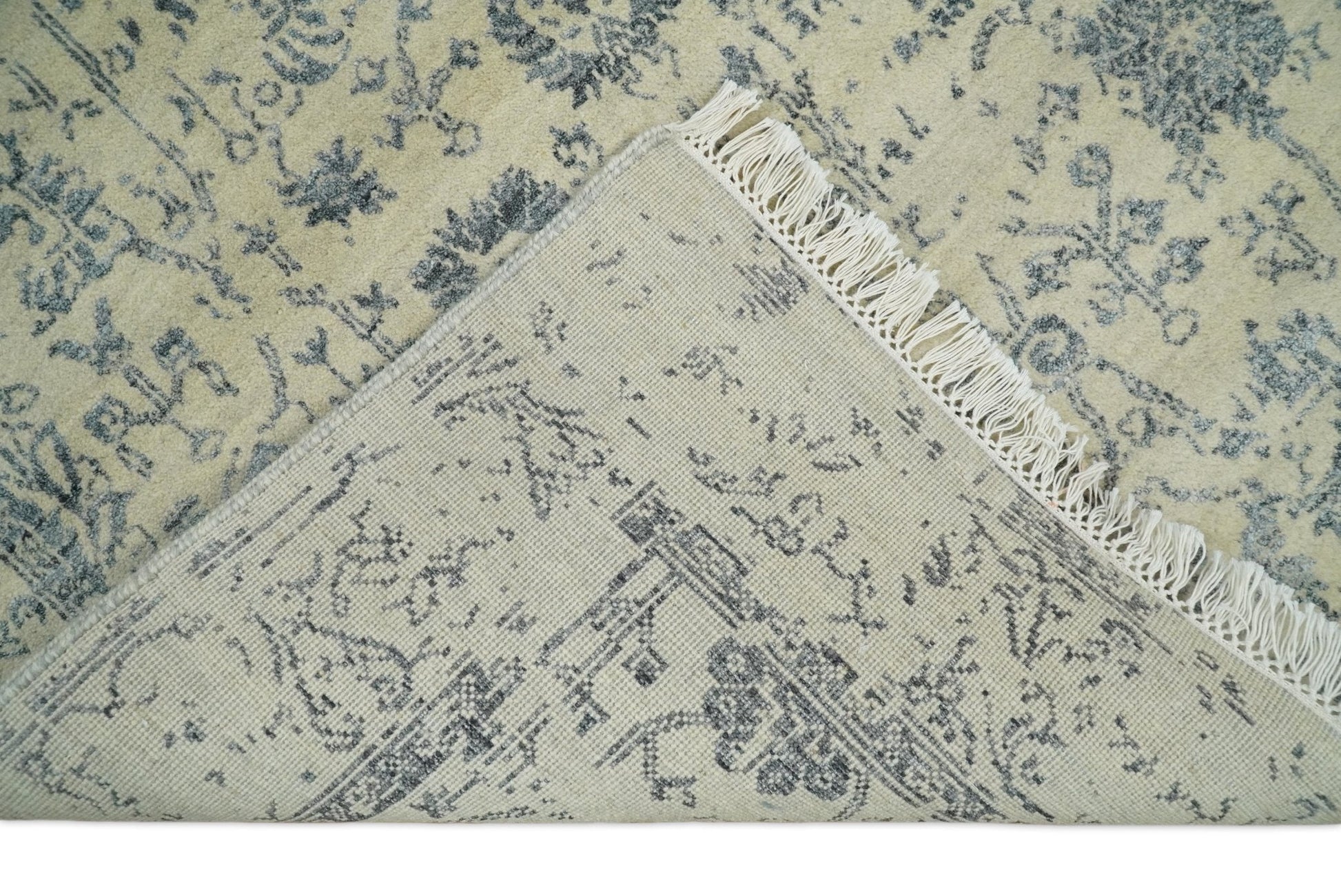 4x6 Fine Hand Knotted Beige and Gray Traditional Vintage Persian Style Antique Wool and Silk Rug | AGR14 - Nuvé