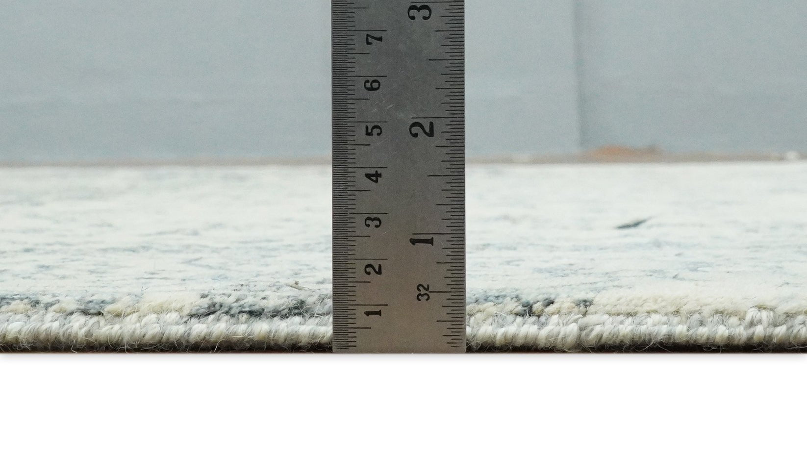 4x6 Fine Hand Knotted Beige and Gray Traditional Vintage Persian Style Antique Wool and Silk Rug | AGR14 - Nuvé