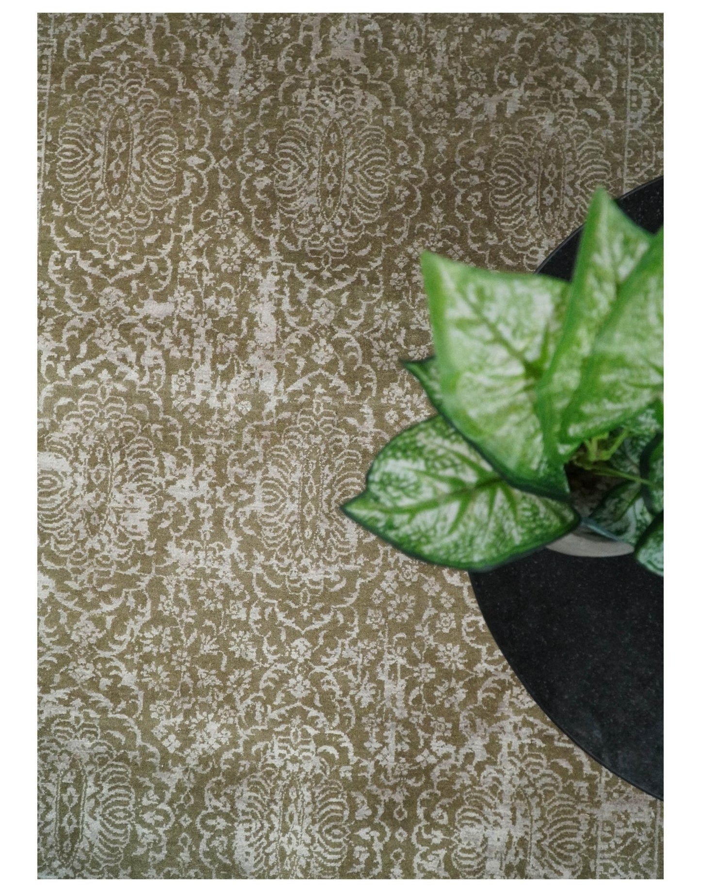 4x6 Fine Hand Knotted Olive and Silver Traditional Vintage Persian Style Antique Wool and SIlk Rug | AGR16 - Nuvé