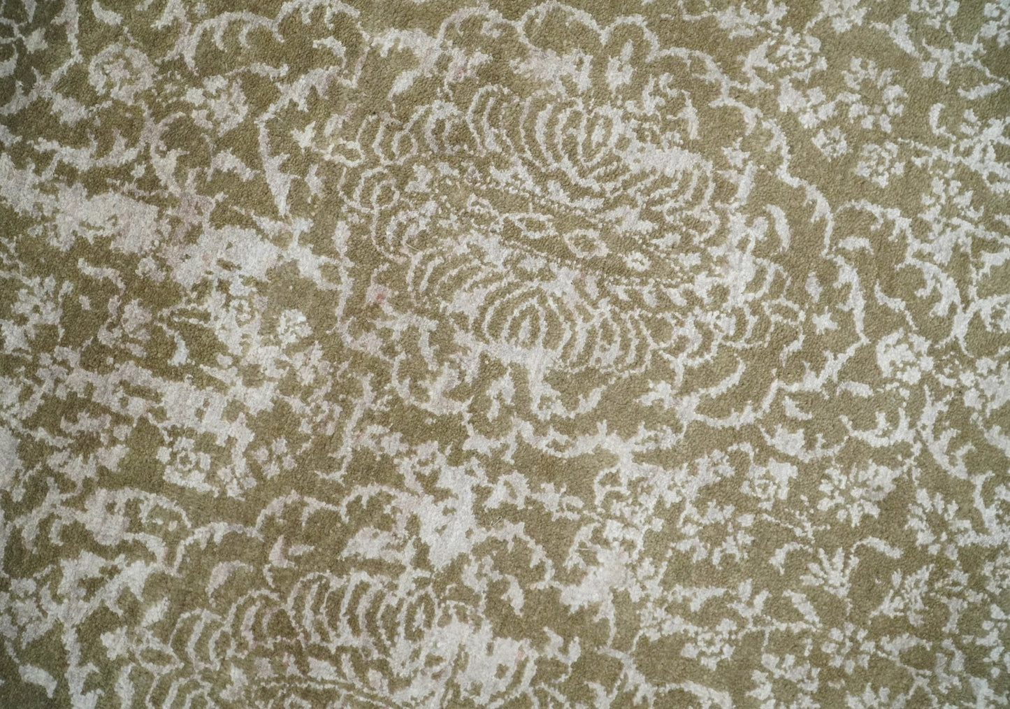 4x6 Fine Hand Knotted Olive and Silver Traditional Vintage Persian Style Antique Wool and SIlk Rug | AGR16 - Nuvé