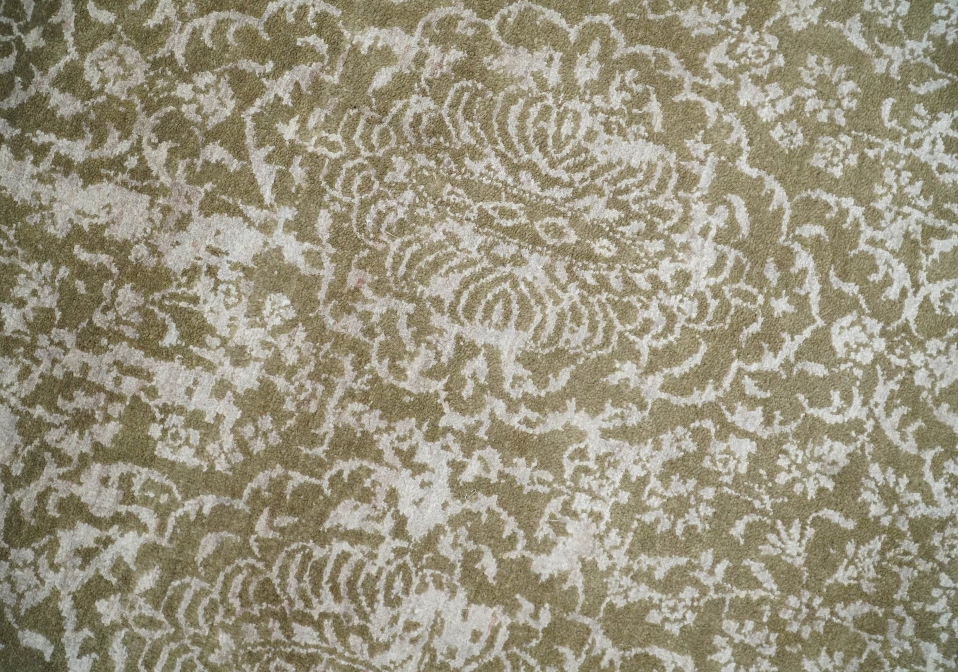 4x6 Fine Hand Knotted Olive and Silver Traditional Vintage Persian Style Antique Wool and SIlk Rug | AGR16 - Nuvé