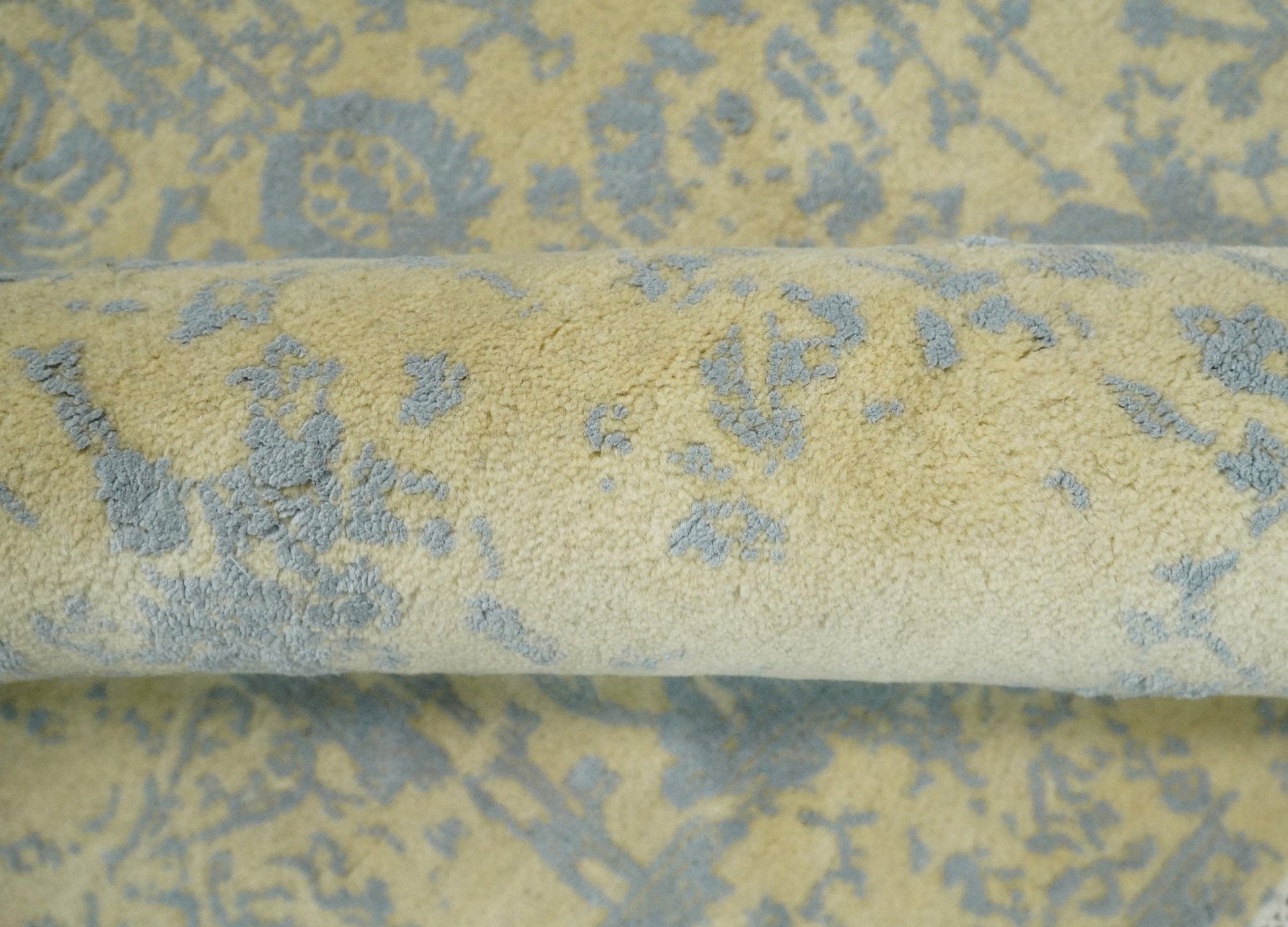 4x6 Fine Hand Knotted Gold and Silver Traditional Vintage Persian Style Antique Wool and Silk Rug | AGR11 - Nuvé