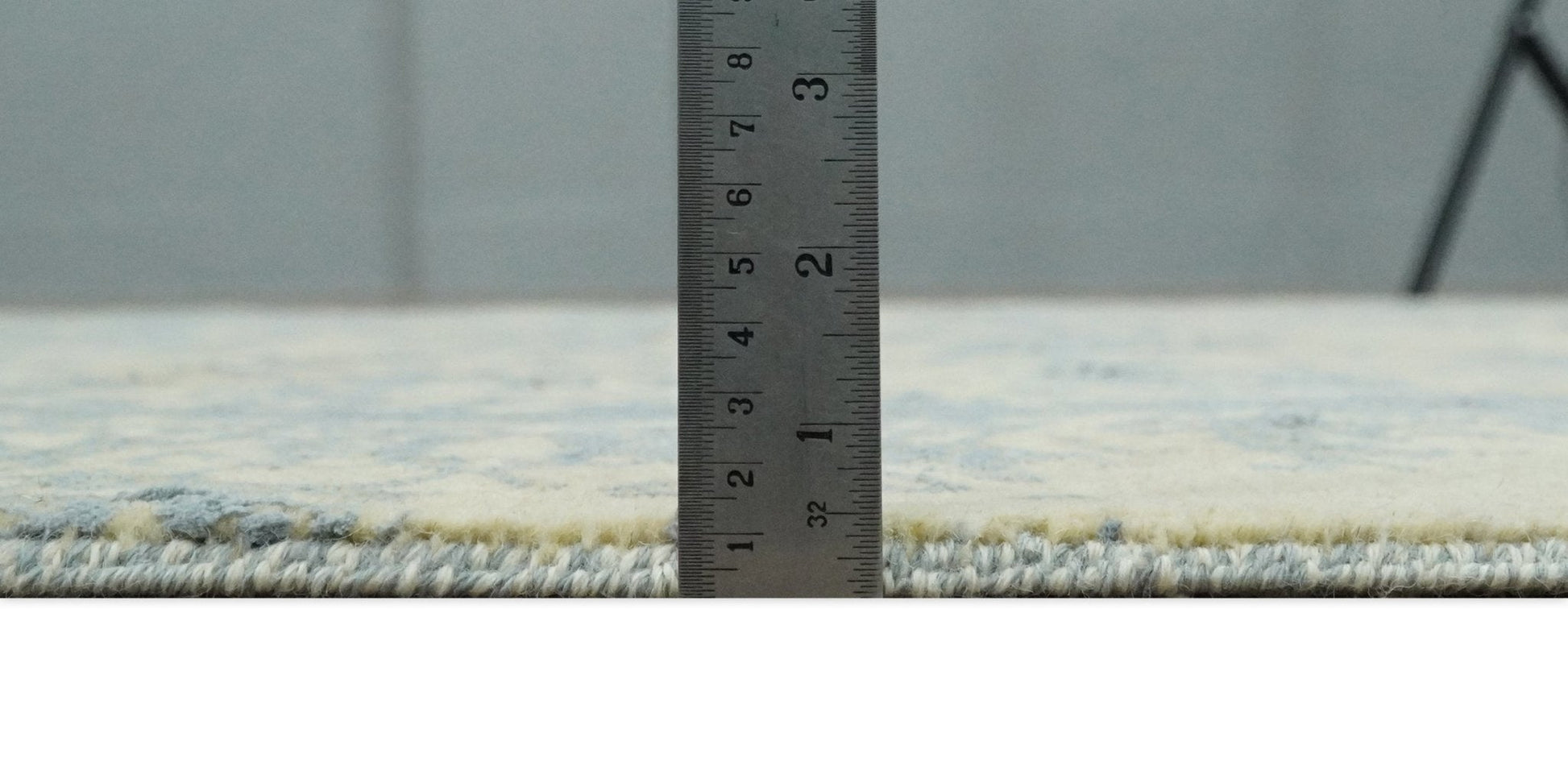 4x6 Fine Hand Knotted Gold and Silver Traditional Vintage Persian Style Antique Wool and Silk Rug | AGR11 - Nuvé