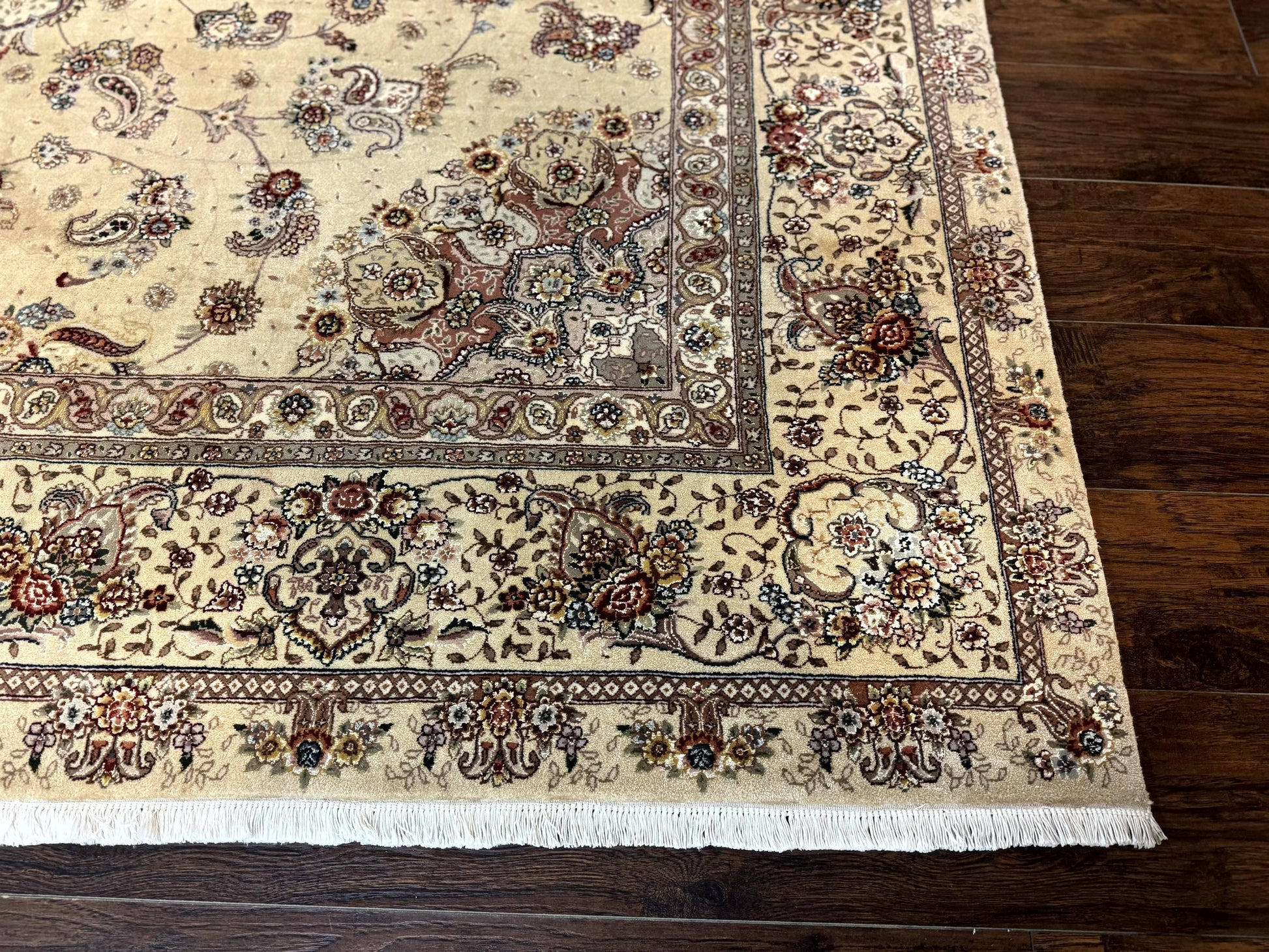 Sino Persian Rug 8x10, Wool and Silk Highlights, 290 KPSI, Floral Medallion - Nuvé