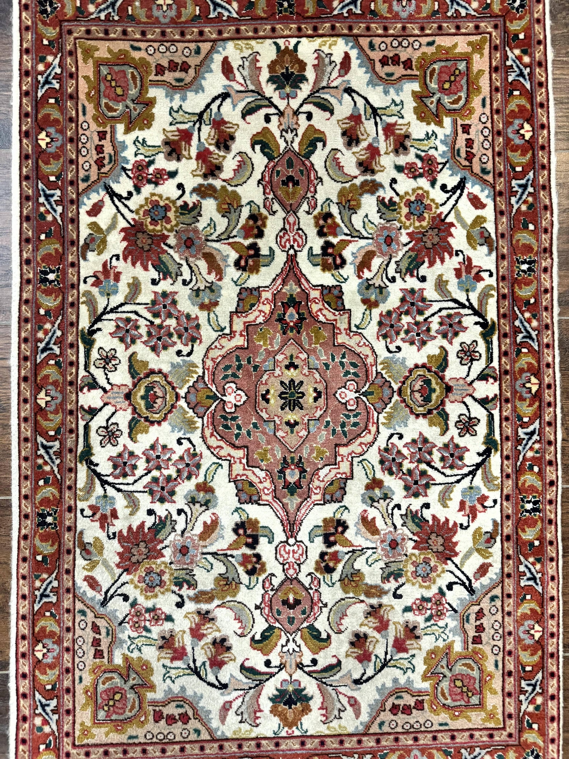 Small Persian Tabriz Rug 2x3, Floral Medallion, Wool and Silk, 340 KPSI - Nuvé