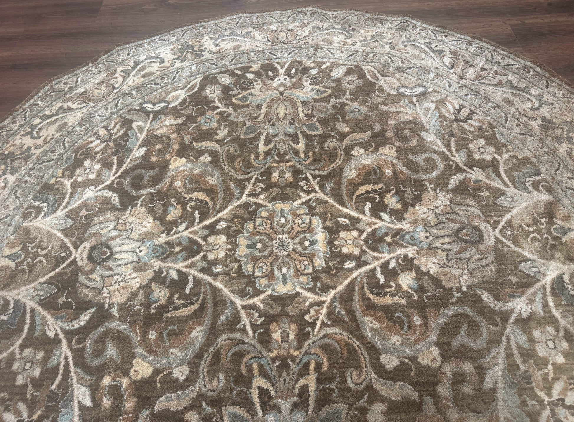 Round Karastan Rug 8x8 ft, Euphoria New Bridge Karastan Rug, Indo Mahal Design - Nuvé