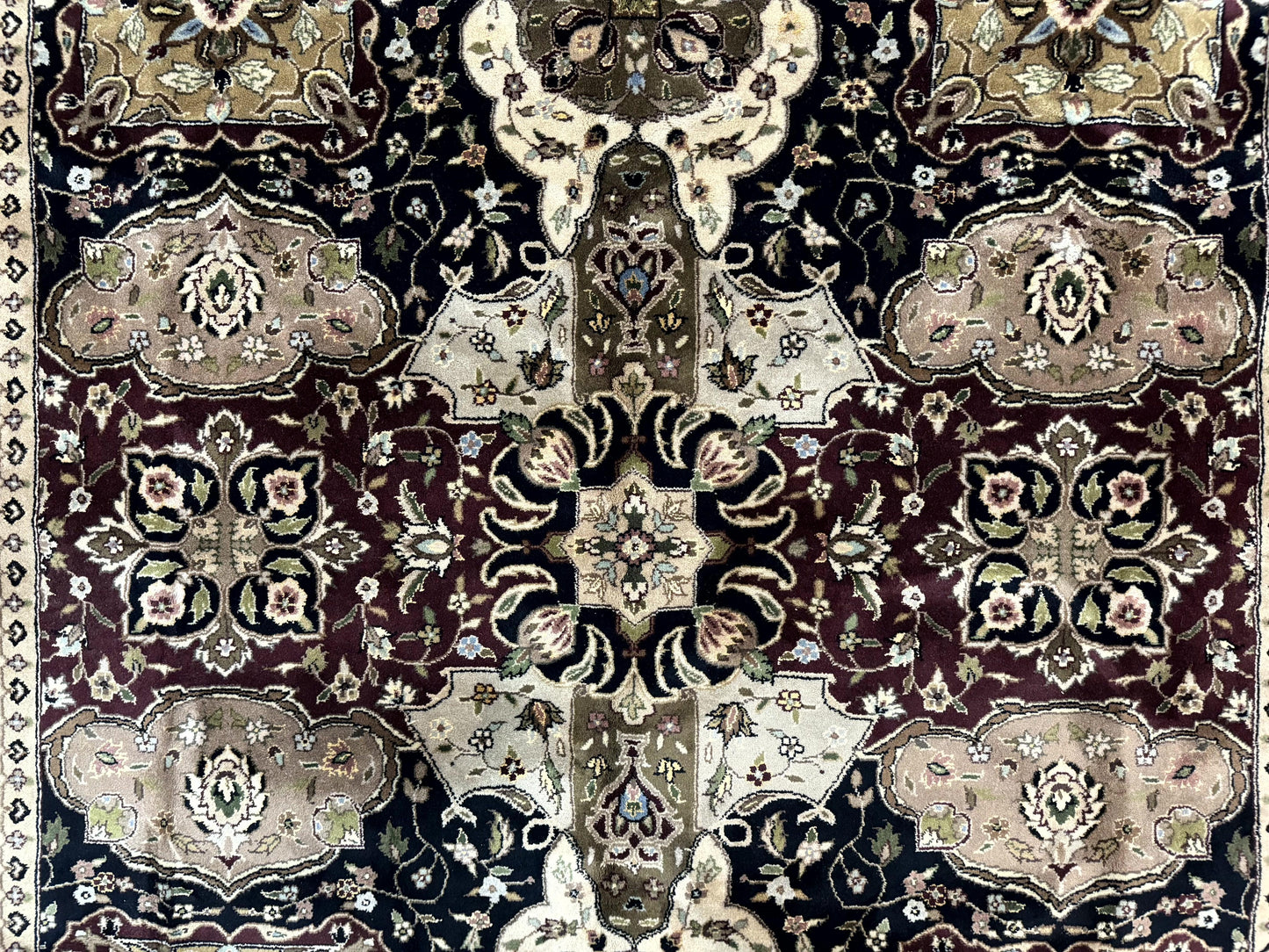 Pak Persian Rug 6x9 - Nuvé