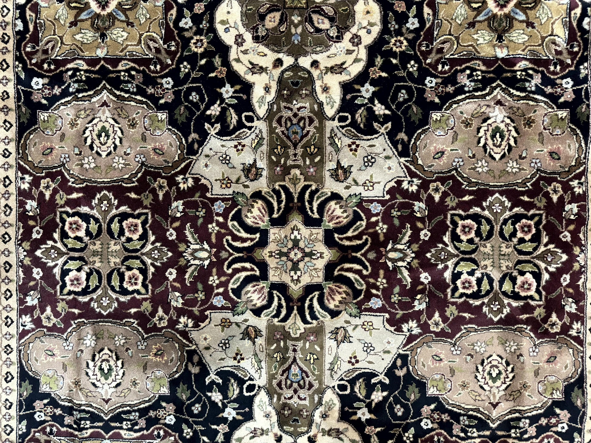 Pak Persian Rug 6x9 - Nuvé