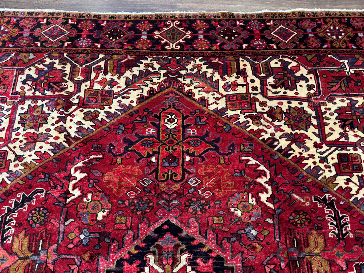 Persian Heriz Rug 8x11, Geometric Design, Red & Cream - Nuvé