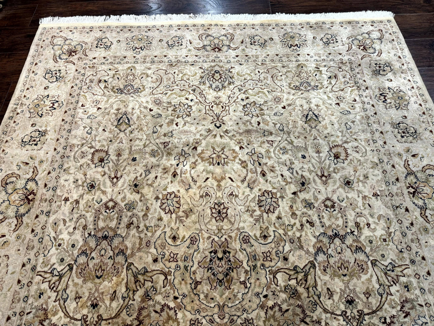 Pak Persian Rug 6x9, Vintage Handmade Wool Carpet, Floral, Beige - Nuvé