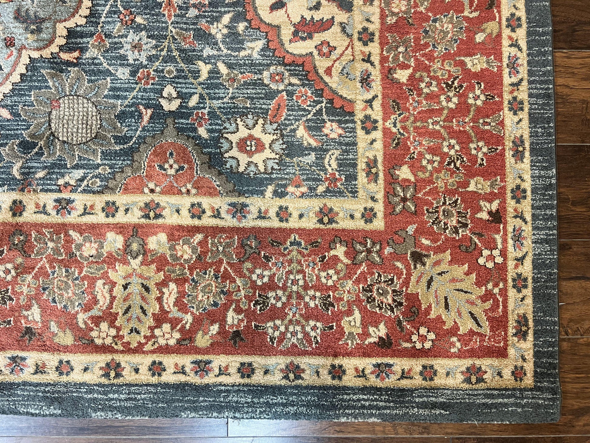 Safavieh Rug 8x11, Mahal Persian Carpet, Navy Red - Nuvé