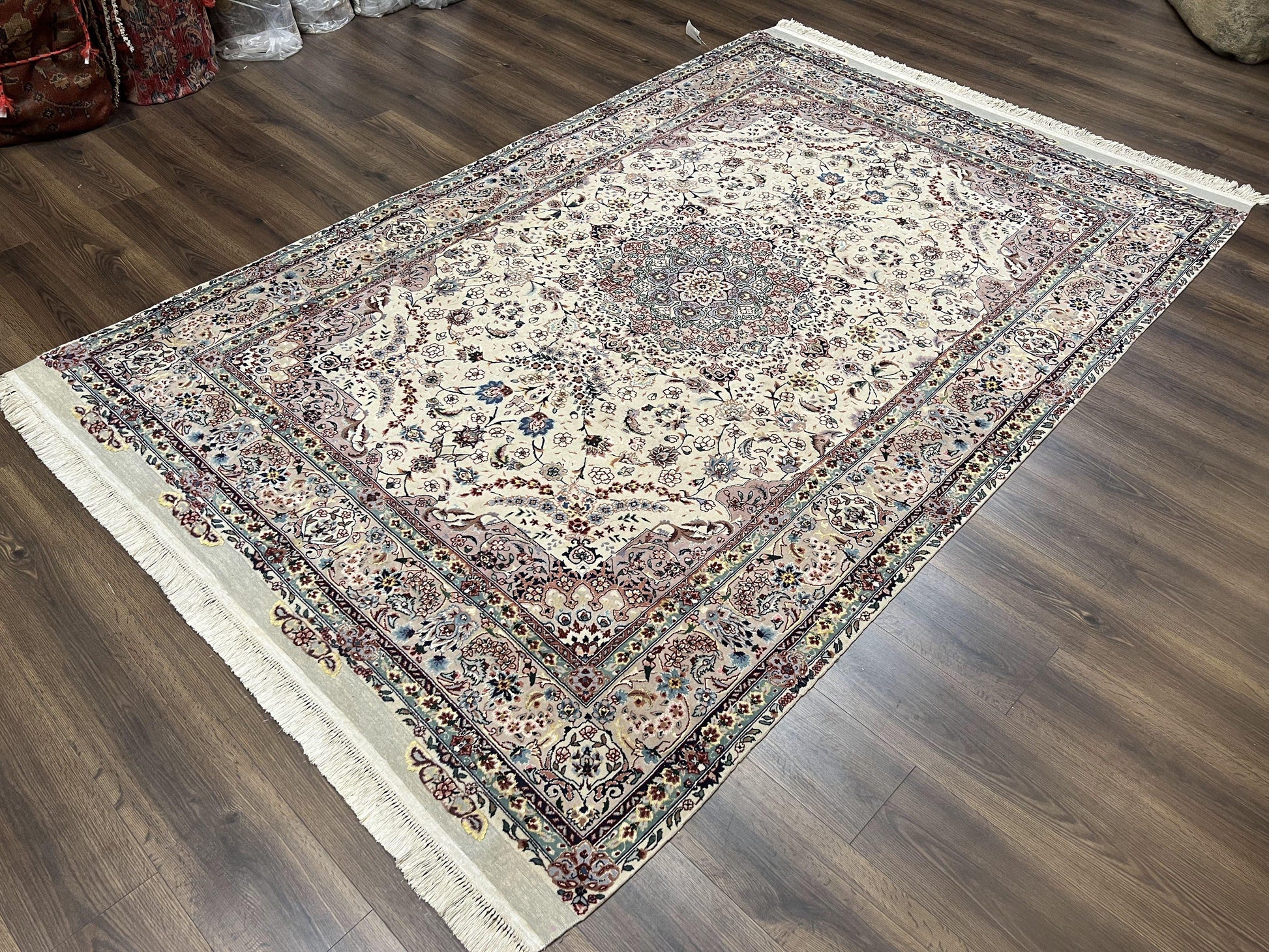 Beautiful Pak Persian Rug 6x9, Floral Medallion, Wool and Silk, Highly Detailed Elegant Carpet, Vintage Oriental Rug 6 x 9, Cream and Gray - Nuvé
