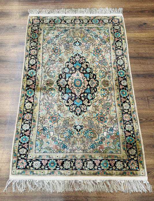 Indian Kashmiri Silk Rug 3x5, Floral Medallion, Fine 200 KPSI - Nuvé