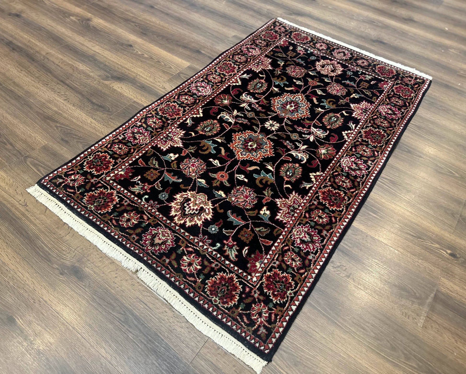 Indo Persian Sarouk Rug 3x5, Black Traditional Oriental Carpet - Nuvé