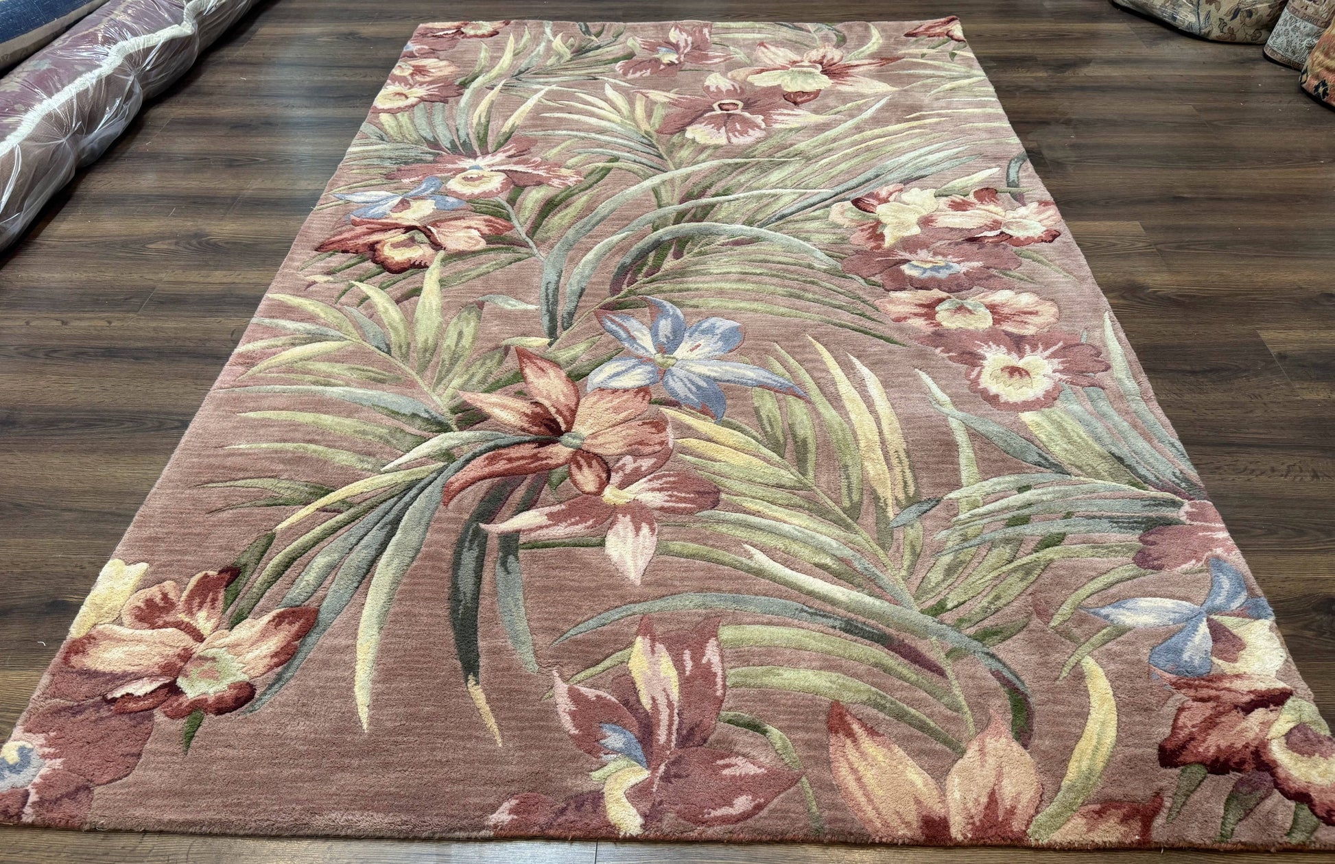 Hand Tufted Floral Rug 5x8, Light Rose Wool Carpet - Nuvé