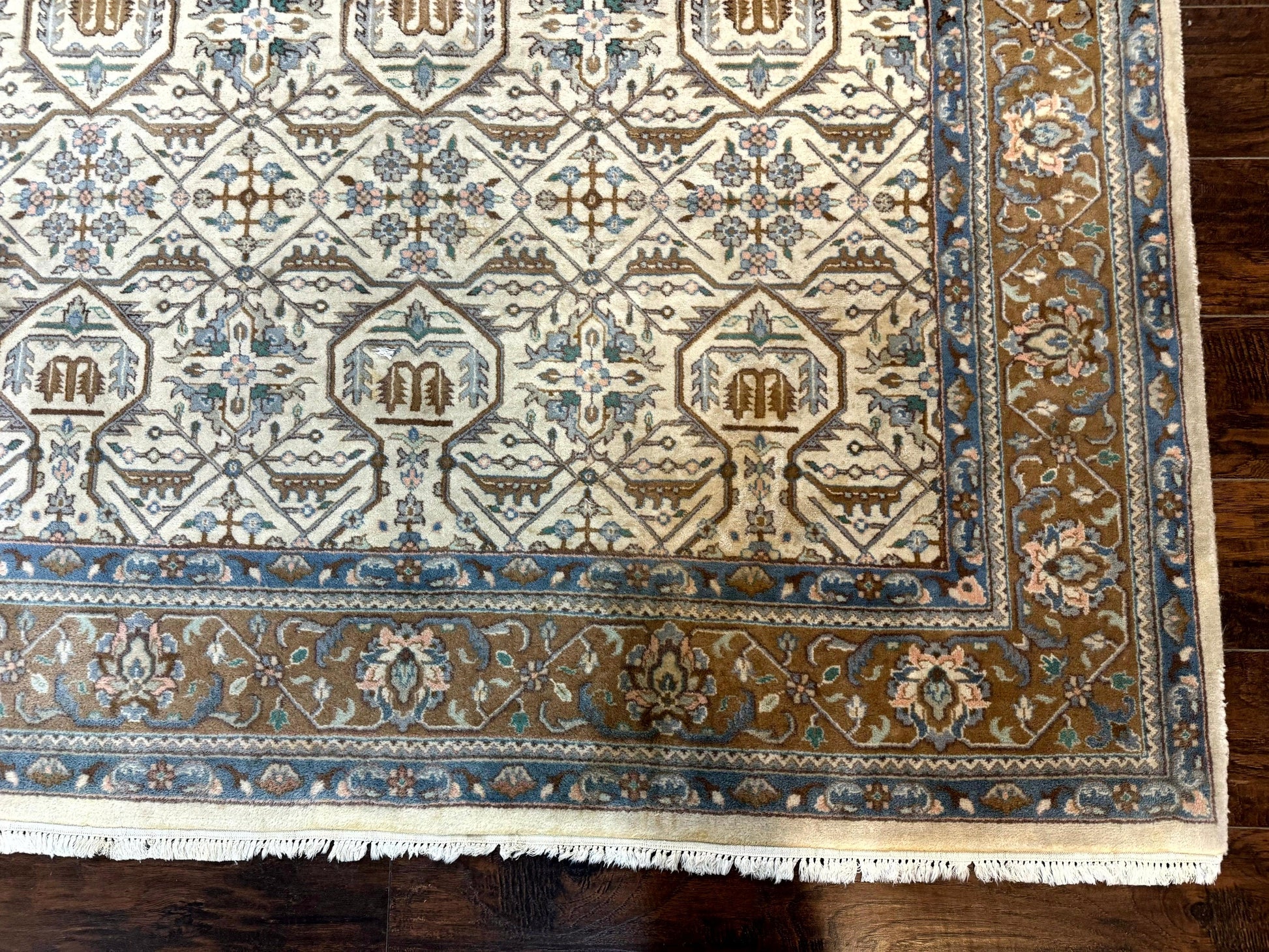 Indo Persian Rug 6x9, Beige, Allover Pattern, Vintage Wool Oriental Carpet - Nuvé