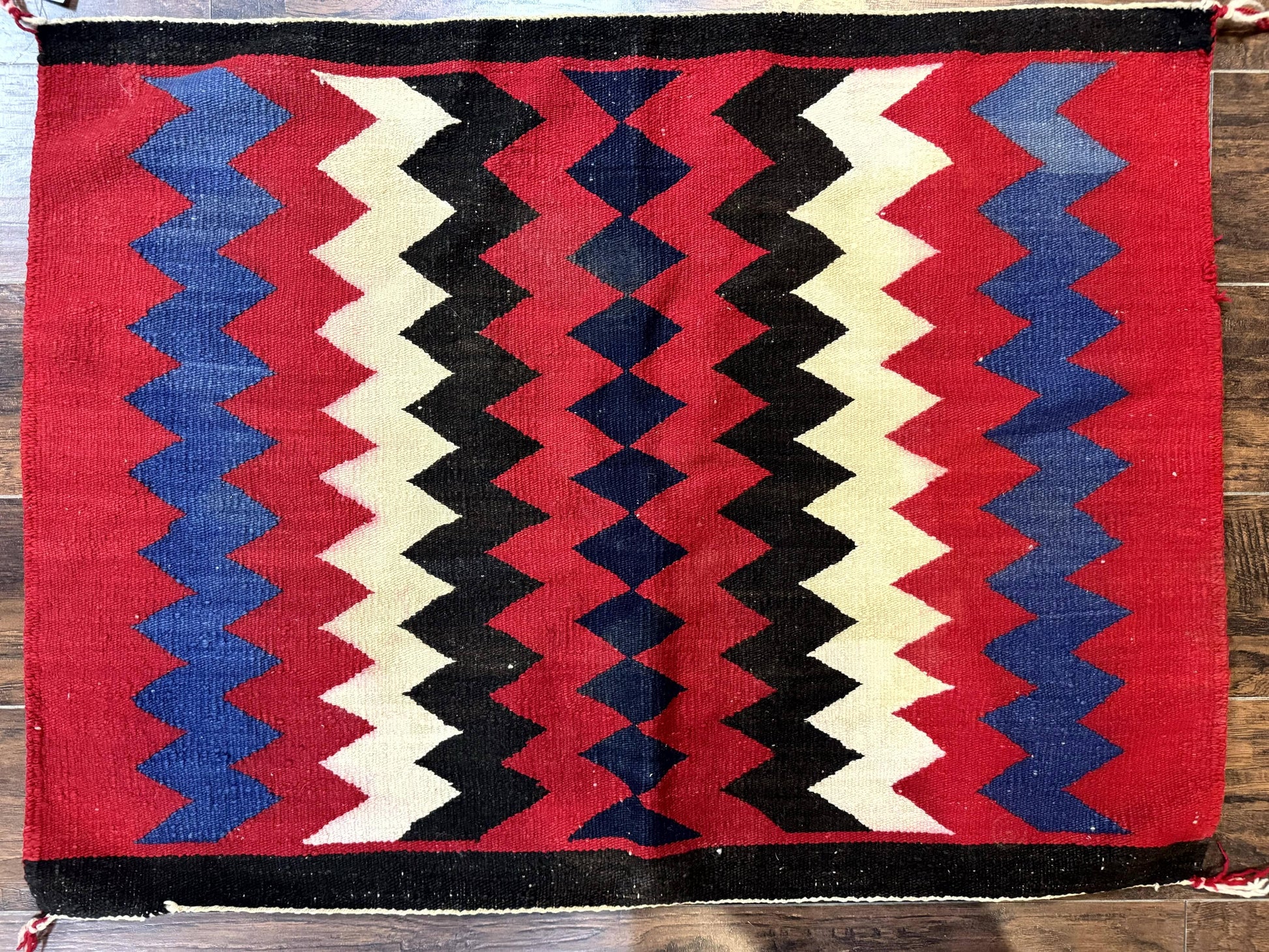 Antique Navajo Rug 3.7 x 2.8, Red Ivory Blue, Zig Zag Pattern, Handmade, Wool - Nuvé