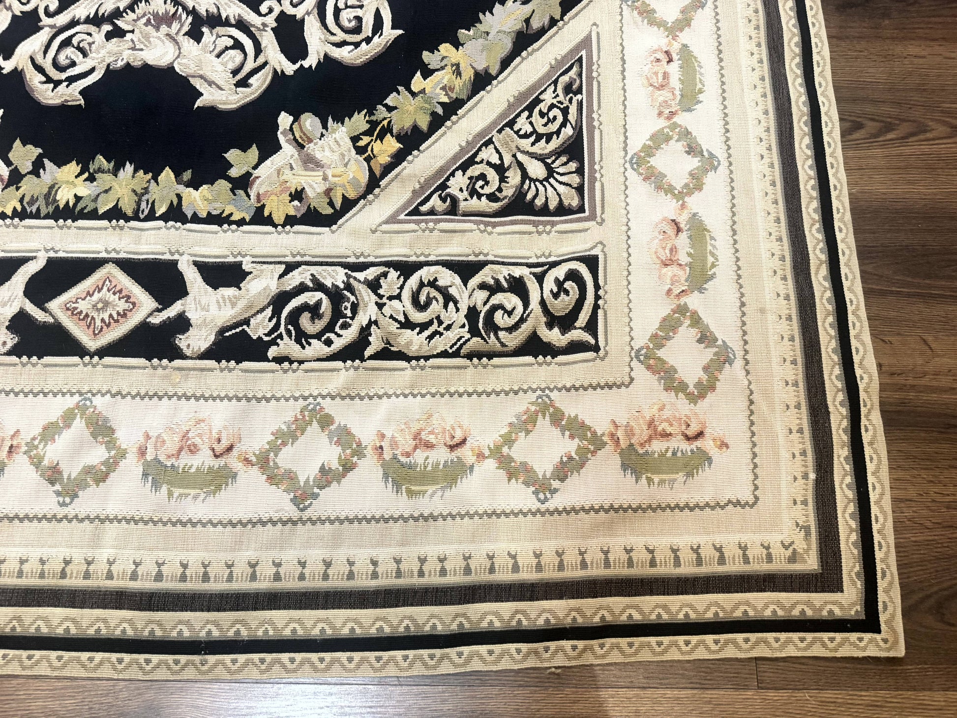 Aubusson Rug 6x8, European Design, Lion Pictorials, Black - Nuvé