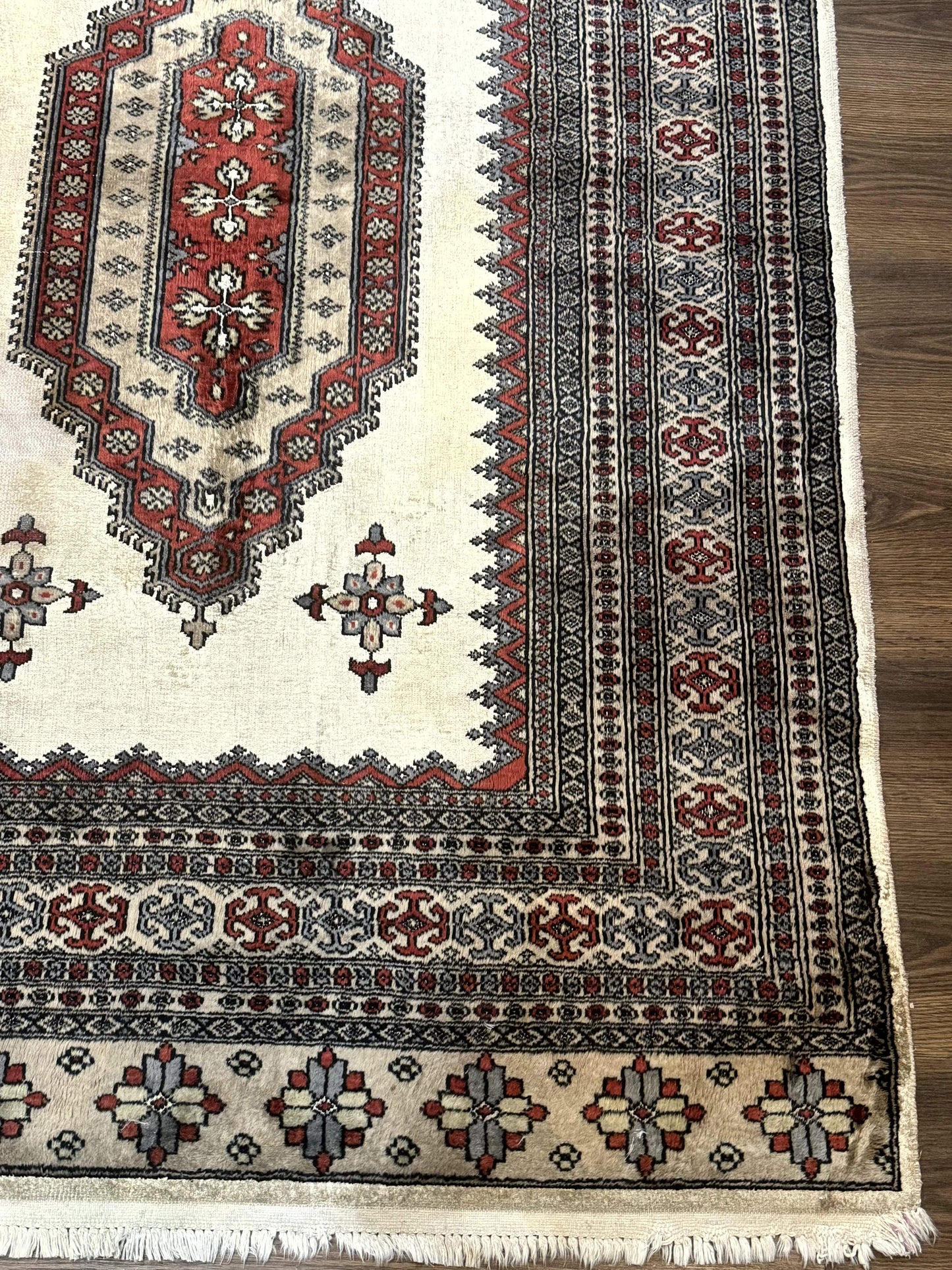 Pakistani Turkoman Rug 4x6, Semi Open Field, Ivory, Vintage - Nuvé