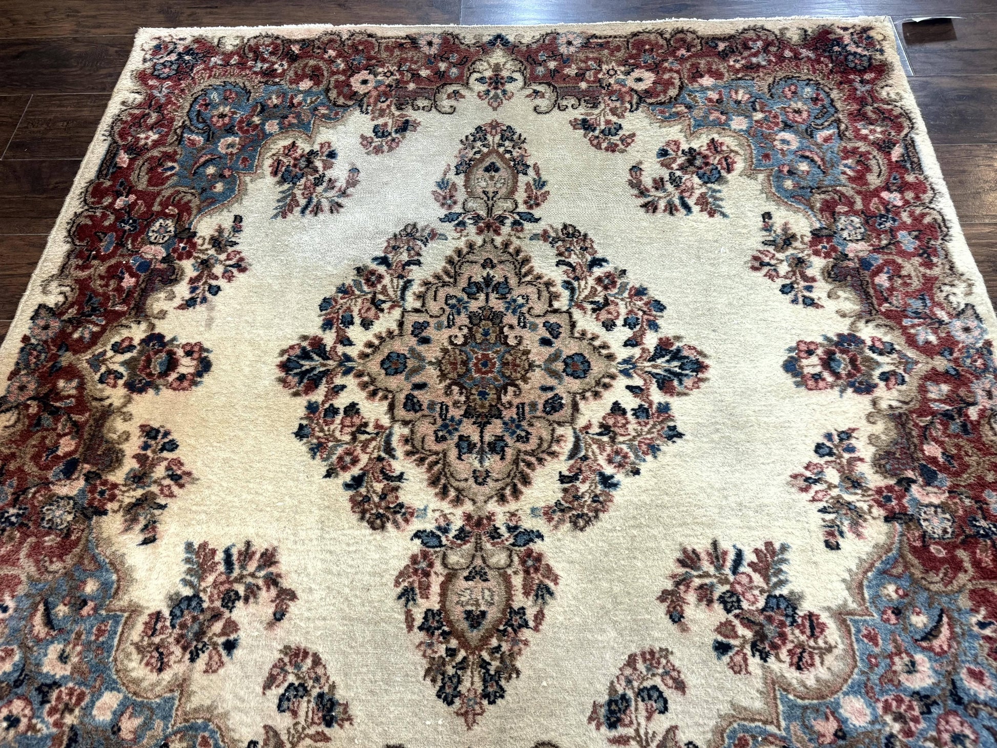 Square Persian Kerman Rug, Beige/Cream and Light Blue, Traditional Persian Rug, 5.5 x 5.5 ft - Nuvé