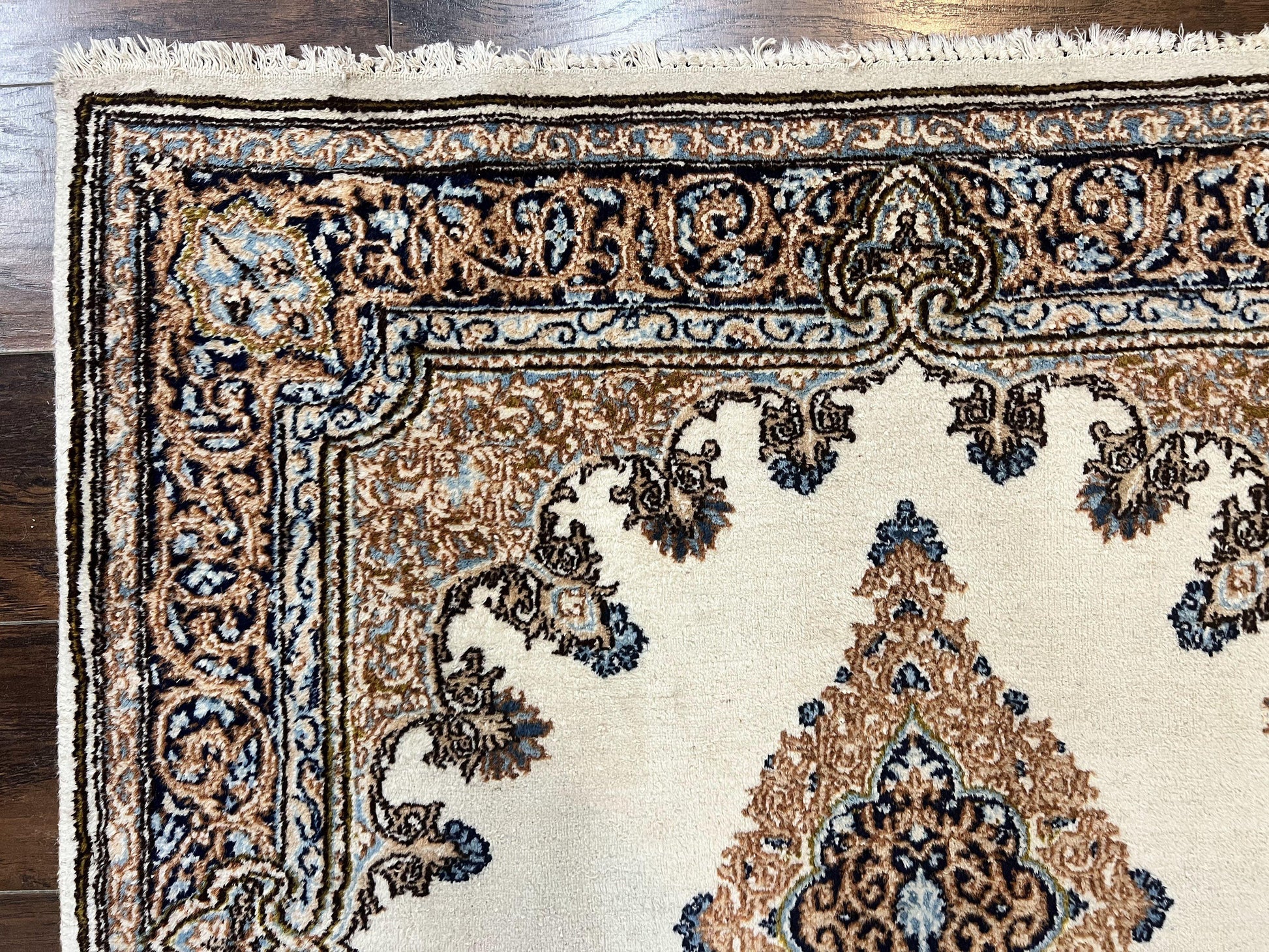 Square Persian Kirman Rug 4x4, Semi Open Field, Handmade - Nuvé