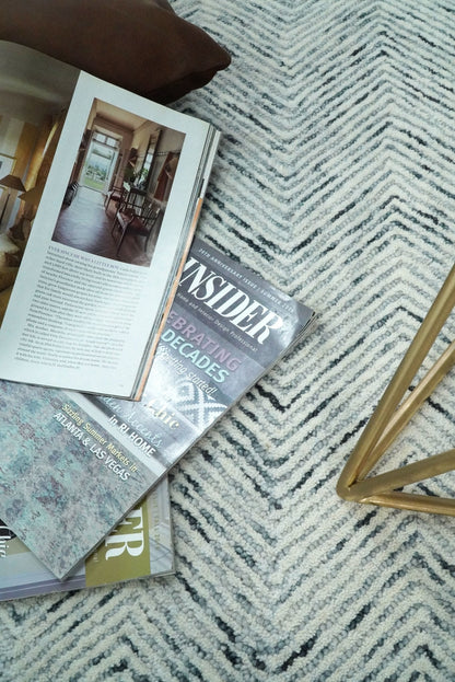 5x8 and 8x10 Hand Made Woolen Modern Blue and Ivory Area Rug | EVE001 - Nuvé