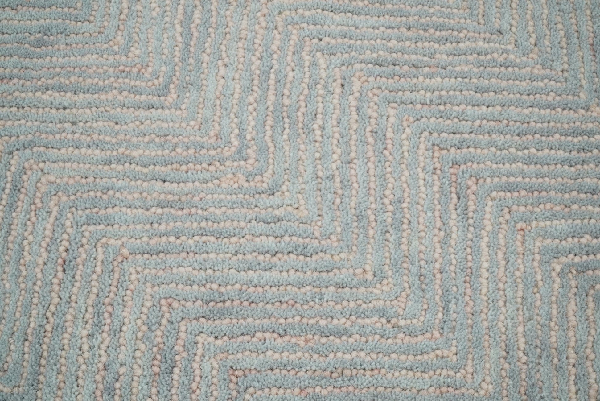 5x8 and 8x10 Hand Made Woolen Modern Pink and Gray Area Rug | EVE002 - Nuvé