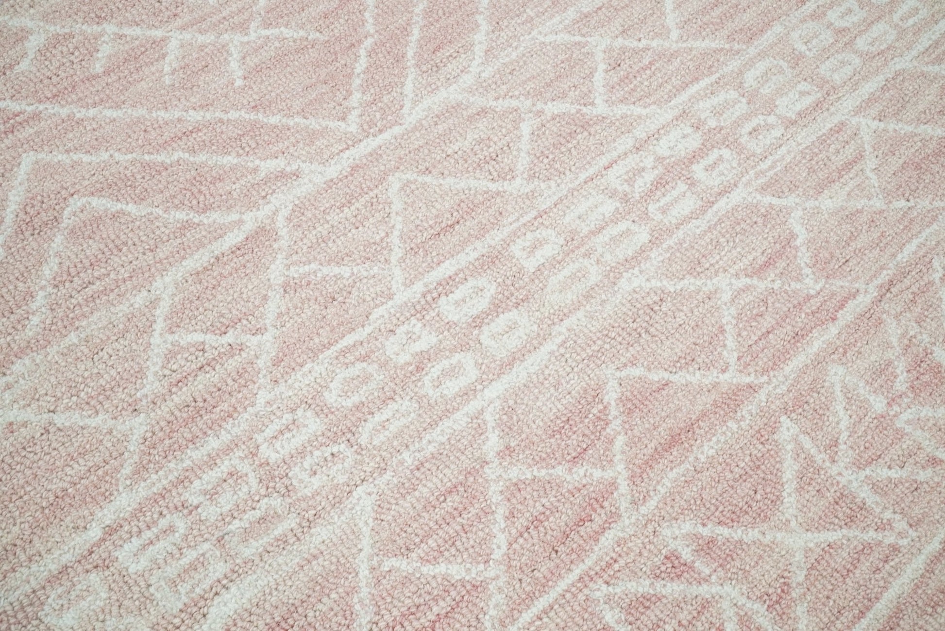 5x8 and 8x10 Hand Made Woolen Modern Pink Area Rug | AZT001 - Nuvé