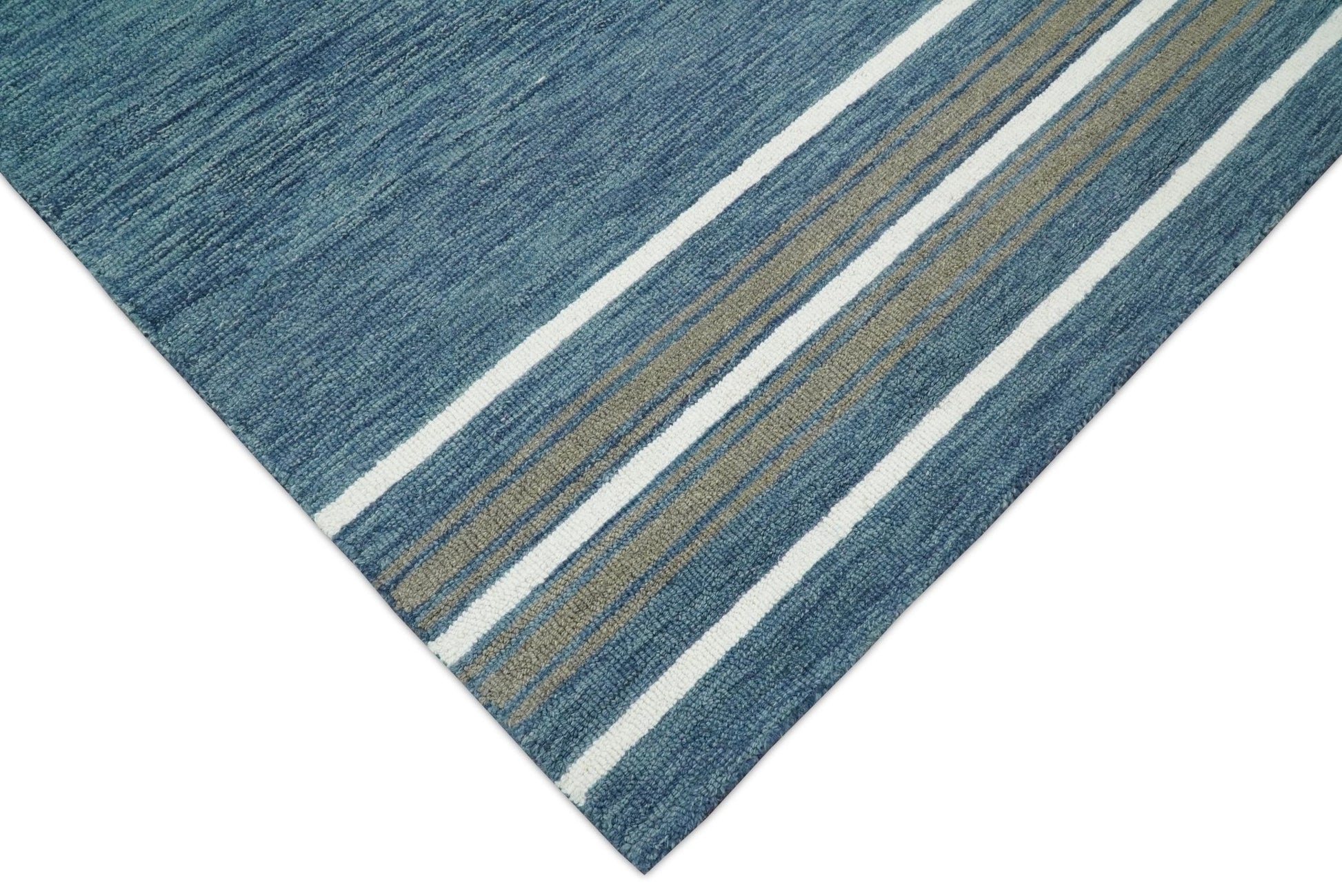 5x8 and 8x10 Hand Made Woolen Modern Solid Blue Area Rug | NAU004 - Nuvé