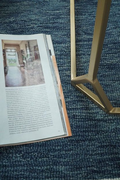 5x8 and 8x10 Hand Made Woolen Modern Solid Blue Area Rug | NAU004 - Nuvé