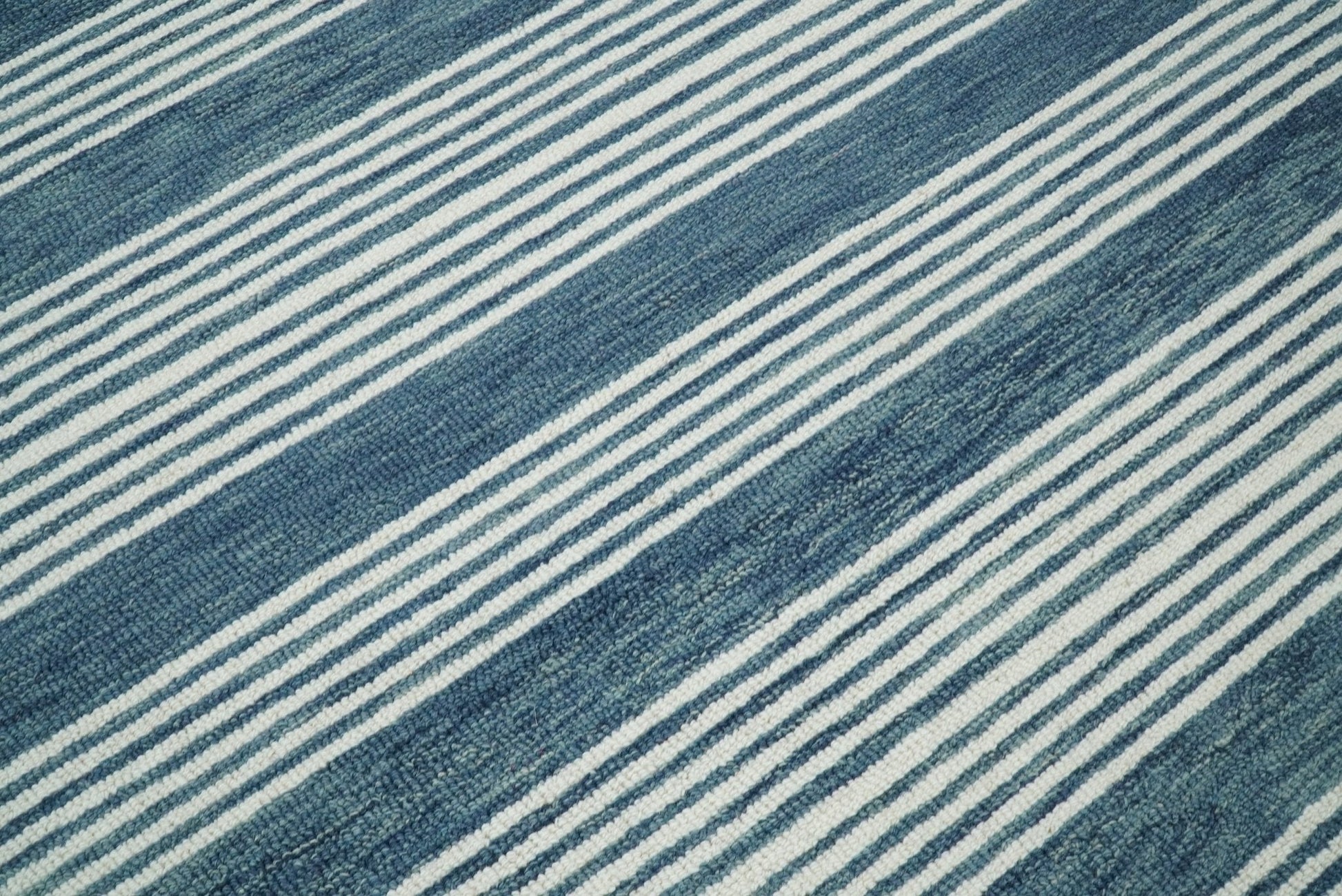 5x8 and 8x10 Hand Made Woolen Modern Stripes White and Blue Area Rug | NAU002 - Nuvé