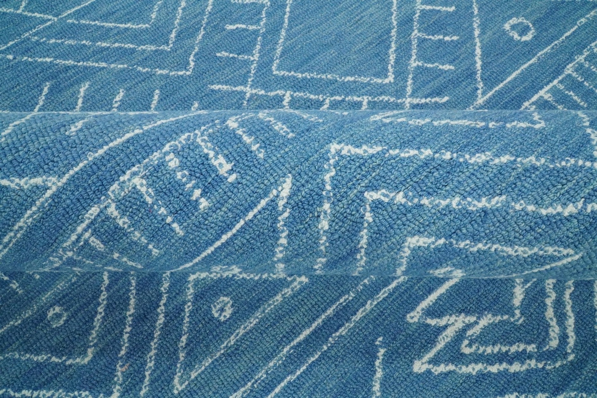 5x8 and 8x10 Hand Made Woolen Tribal Solid Blue Area Rug | AZT002 - Nuvé