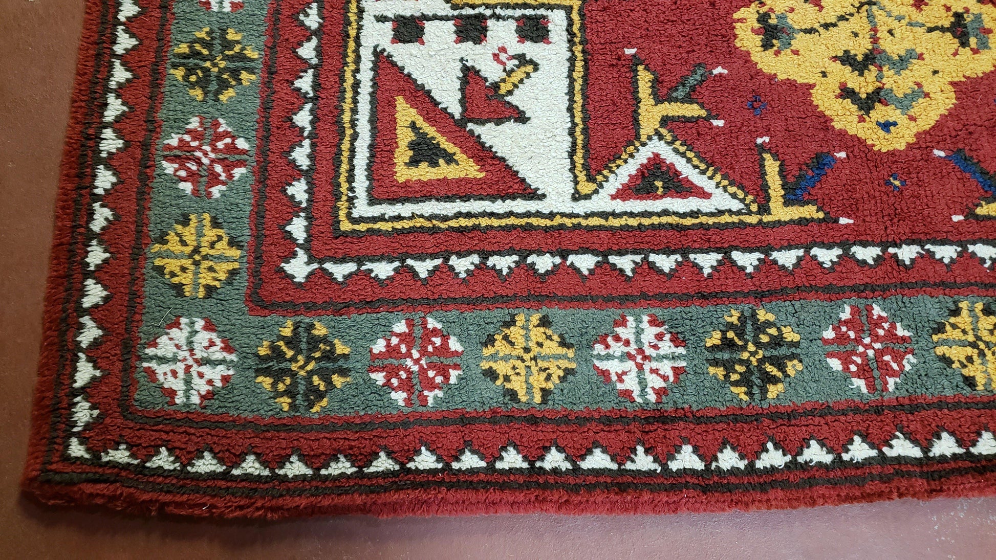 Colorful Moroccan Heriz Rug 6x9, Large Central Medallion, Red Yellow Blue - Nuvé