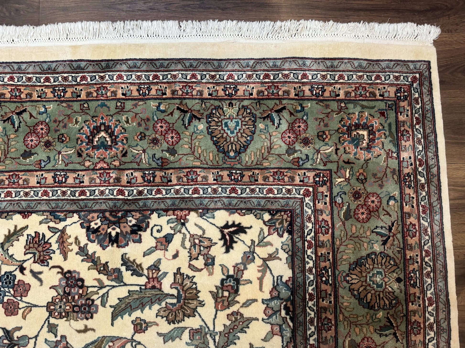 Indo Persian Rug 9x12, Allover Floral Pattern, Ivory & Green, Traditional Oriental Carpet - Nuvé