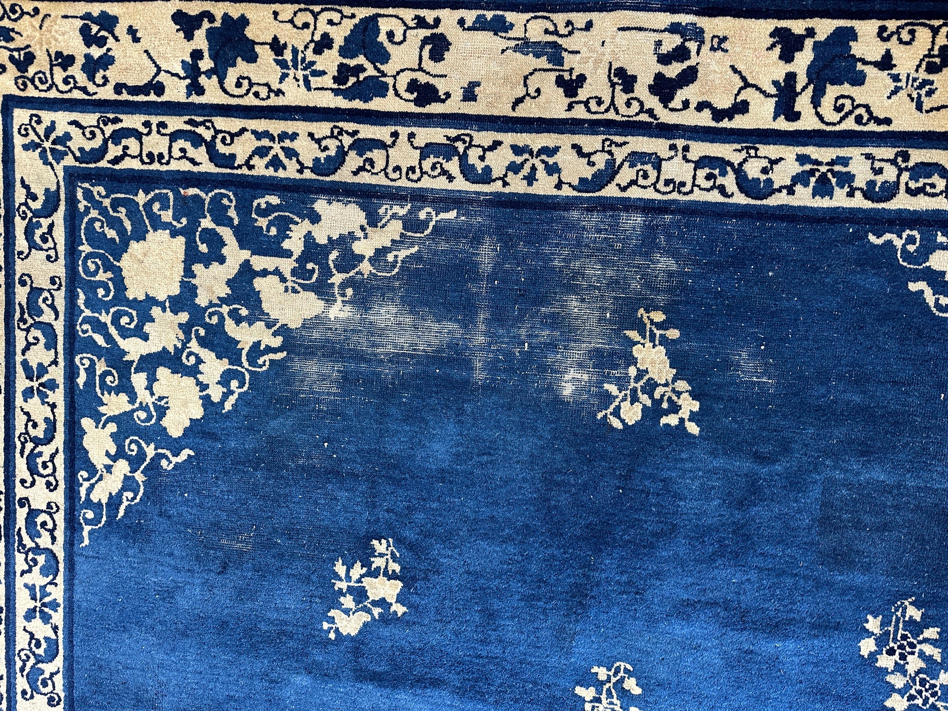 Hand-Knotted Antique Chinese Peking Wool Rug – 9’ x 11’5” – Distressed Blue, 19th Century - Nuvé