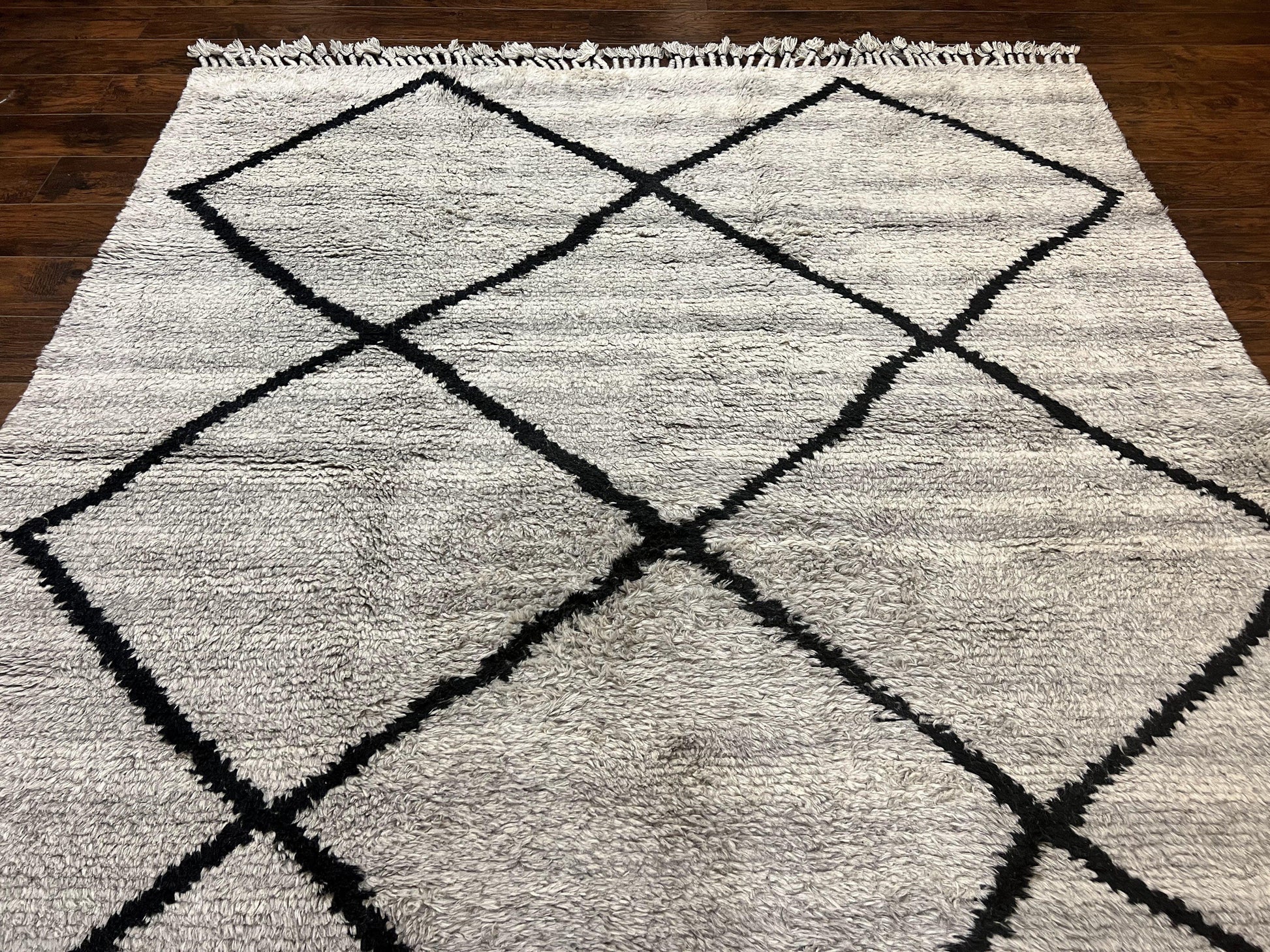 Modern Shag Rug 8x10, Gray and Black, Wool and Cotton, Lulu and Georgia, Handmade Indian Shag Rug - Nuvé