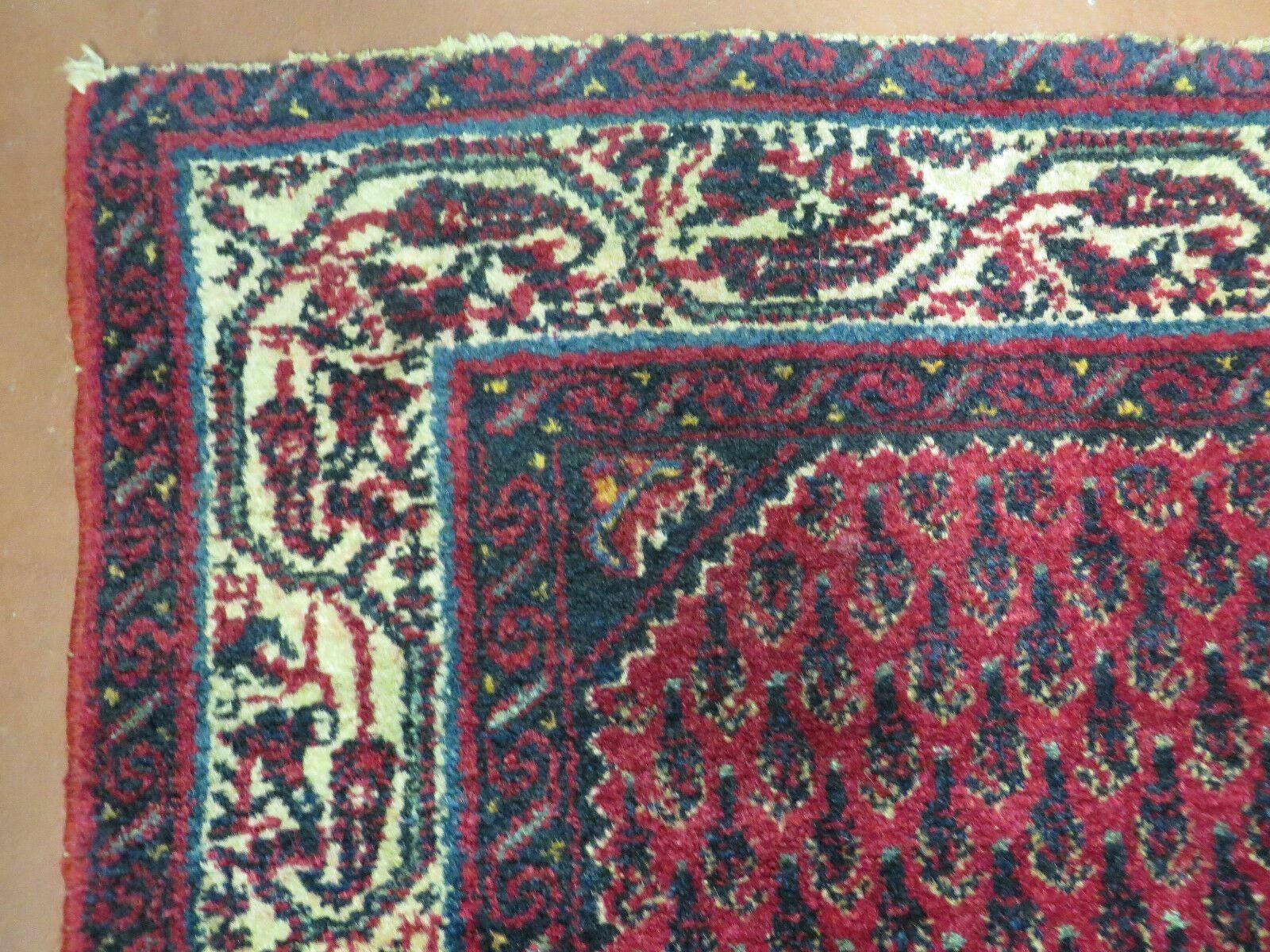 2.5' X 4' Vintage Handmade Indian Amritsar Wool Rug Paisley Design Red - Nuvé