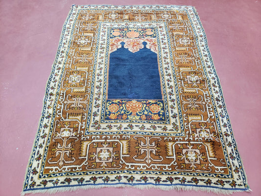 Antique Turkish Anatolian Ghiordes Prayer Rug, Twin Mihrabs, Rare Collectible Oriental Rug, Early 20th Century Prayer Rug, 3'9" x 5'2" - Nuvé