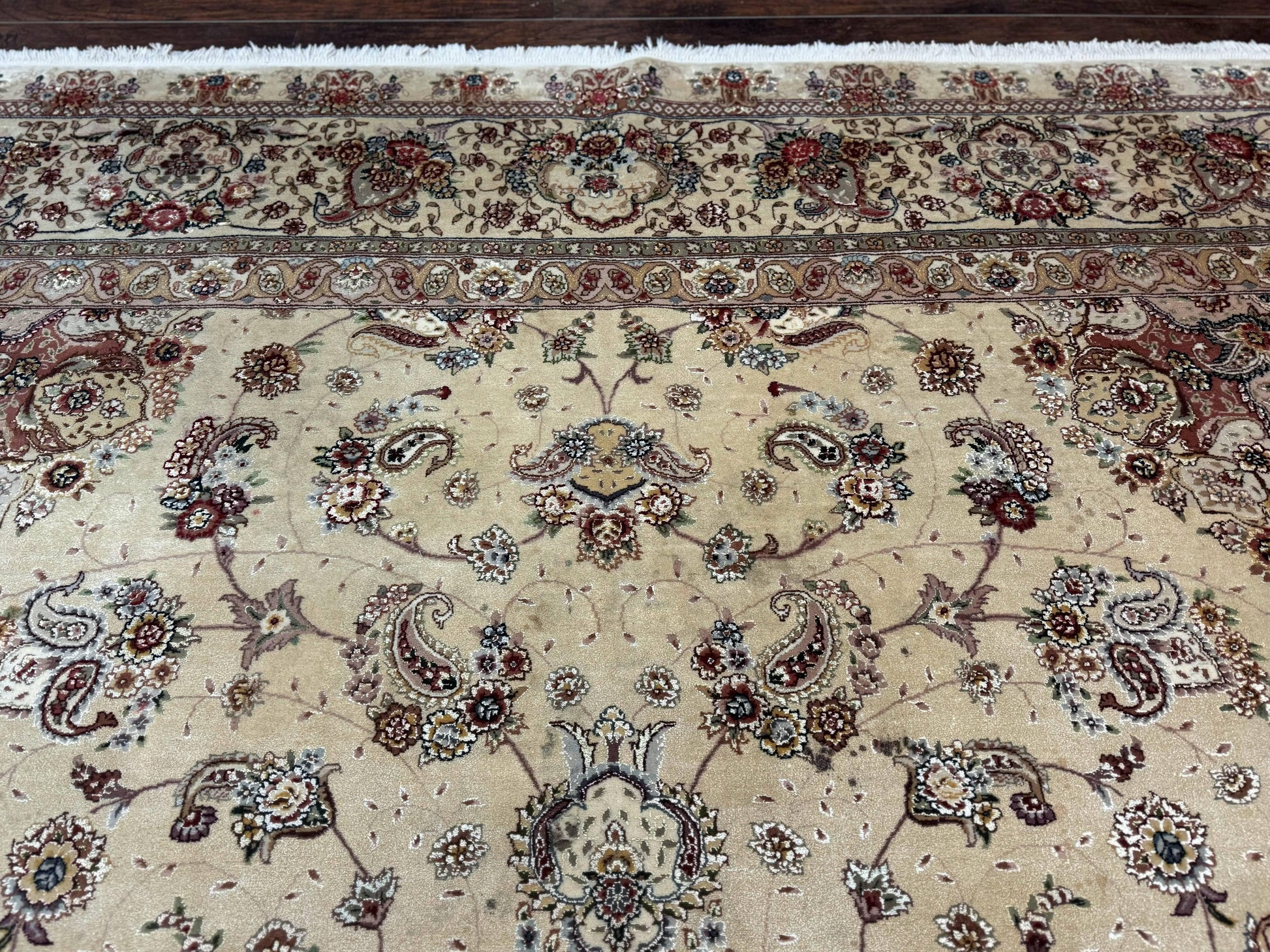 Sino Persian Rug 8x10, Wool and Silk Highlights, 290 KPSI, Floral Medallion - Nuvé