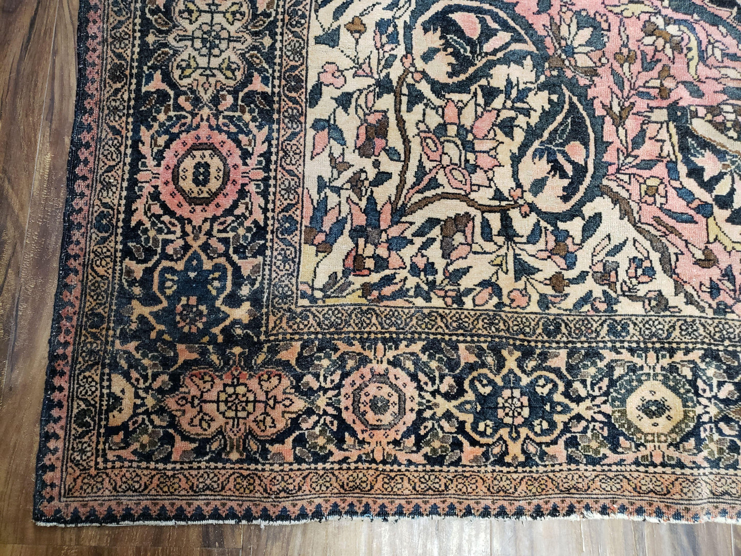 Antique Persian Farahan Rug, 4'1" x 6' 5" - Nuvé
