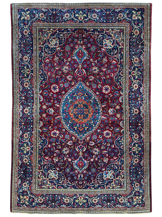 Antique Persian Kashan Debir Rug – 4’3” x 6’4” – Circa 1920s – Hand-Knotted Fine Wool - Nuvé