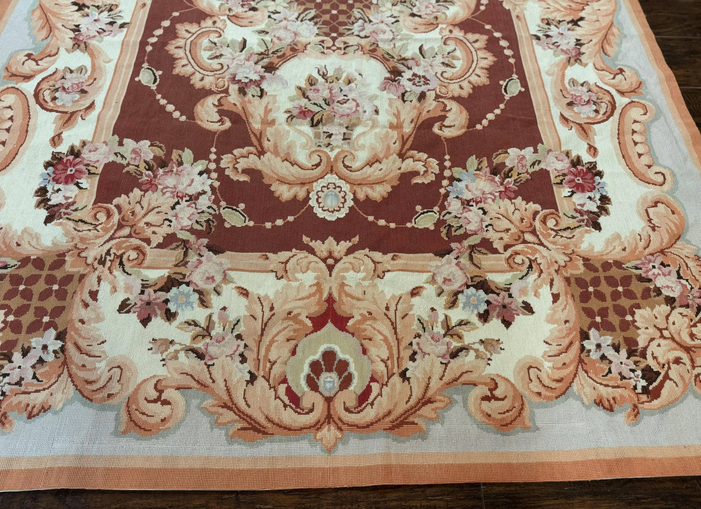 Vintage Needlepoint Rug 6x9, Aubusson Rug, Flatweave Wool Elegant Carpet, Medium Size, French European Design - Nuvé