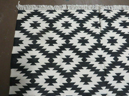 4' X 6' Hand Woven Wool Rug Contemporary Kilim Dhurrie Modern Oriental Area Rug - Nuvé