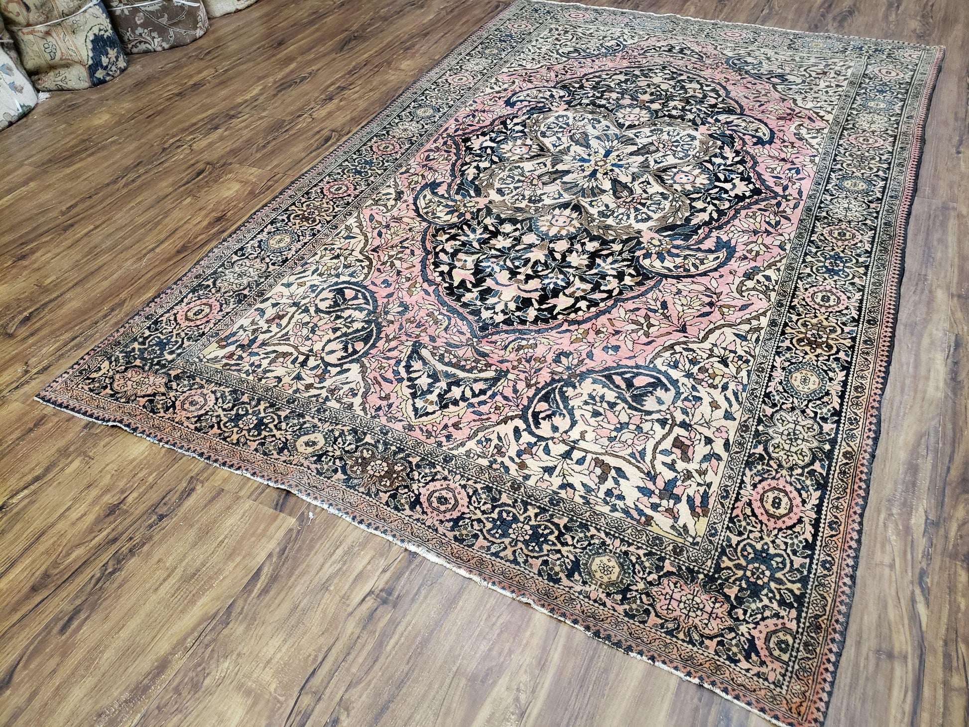 Antique Persian Farahan Rug, 4'1" x 6' 5" - Nuvé