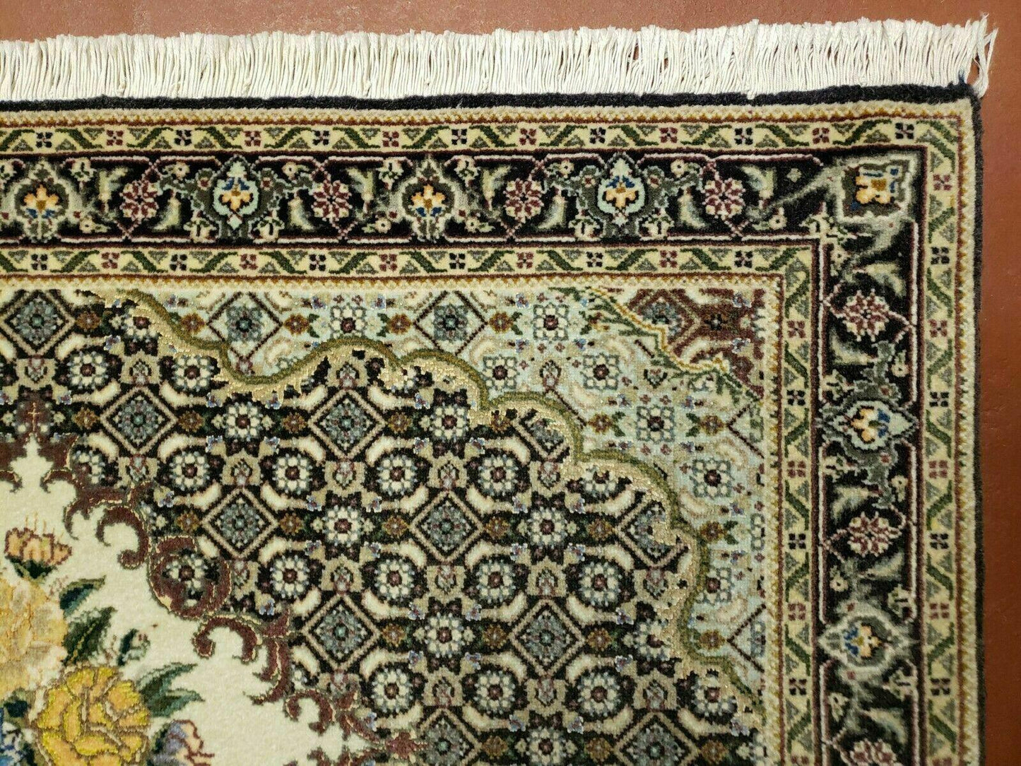 Small Persian Rug 2.4 x 3, Birds and Flowers, Finely Hand Knotted - Nuvé