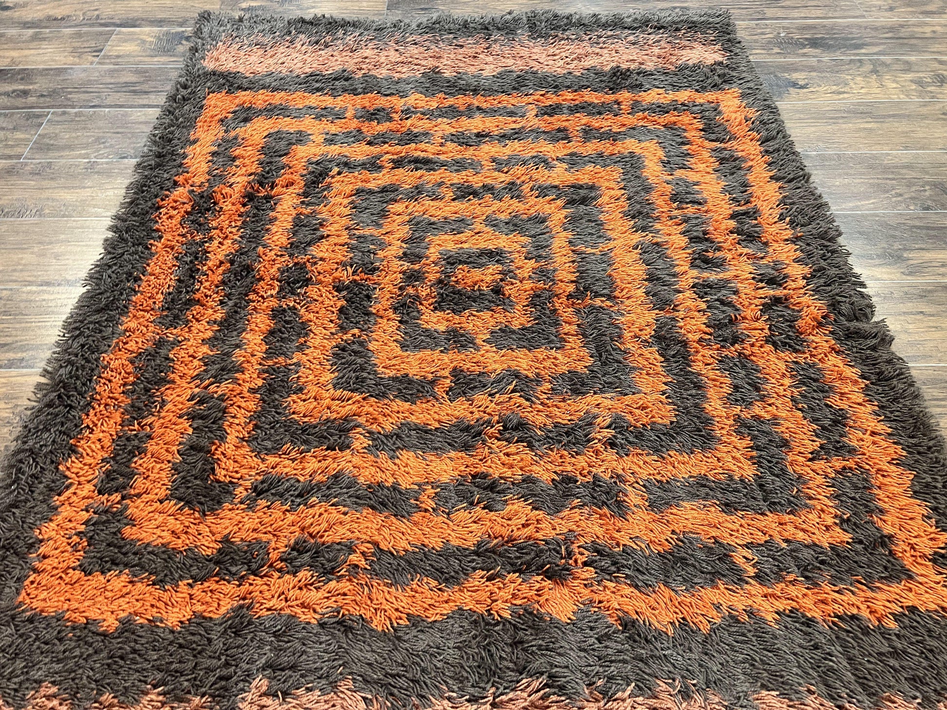 Vintage Rya Shag Rug 4.6 x 6.6, Abstract Design, Brown and Orange, Mid Century Danish Rya Carpet - Nuvé